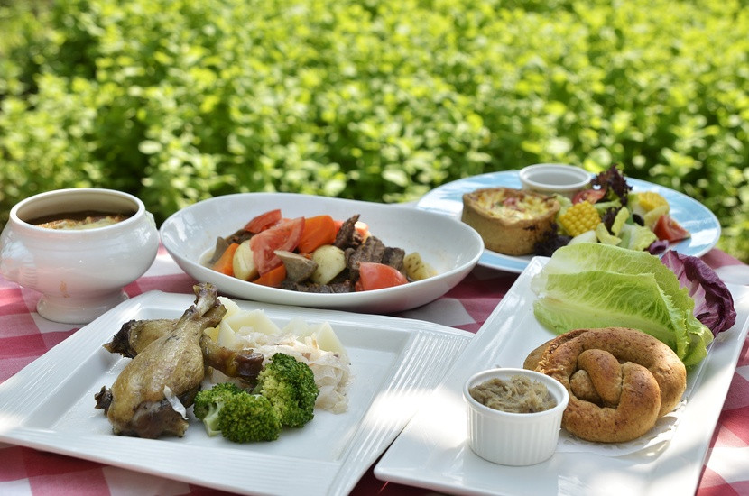 10 bonnes raisons de déjeuner sur l&rsquo;herbe