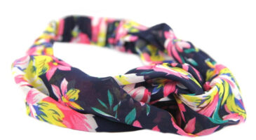 Coiffures – Ce Printemps on craque pour le bandeau cheveux