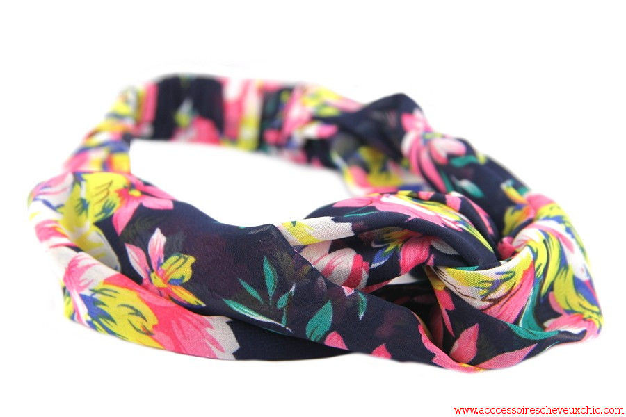 Coiffures – Ce Printemps on craque pour le bandeau cheveux