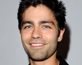 90210 : Adrian Grenier flirte avec AnnaLynne McCord