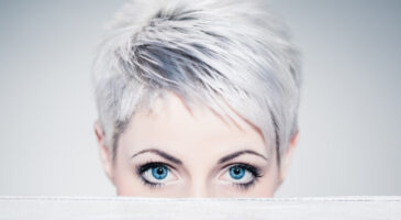 Alerte cheveux blancs !