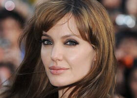 Angelina Jolie dans la robe de Marilyn Monroe ?