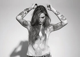 Le Temps des Cerises a choisi Annina Roescheisen, la plus rock&rsquo;n roll des ambassadrices !