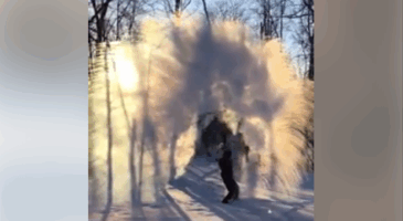 Arc-en-ciel d&rsquo;eau gelée