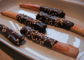 Bâtonnets au chocolat et sésame