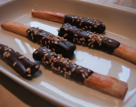 Bâtonnets au chocolat et sésame