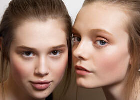 Si je mettais du corail sur mes joues ?