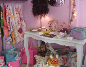 Les filles à la violette