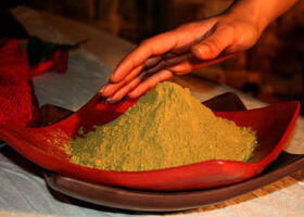 J&rsquo;ai testé le bronzage au henné