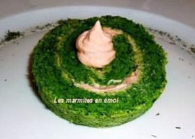 Bûche de noël au saumon et aux épinards