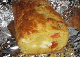 Cake à la Féta et tomates cerises