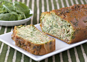 Cake roquette, pancetta et parmesan