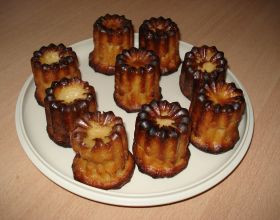 Cannelés de bordeaux