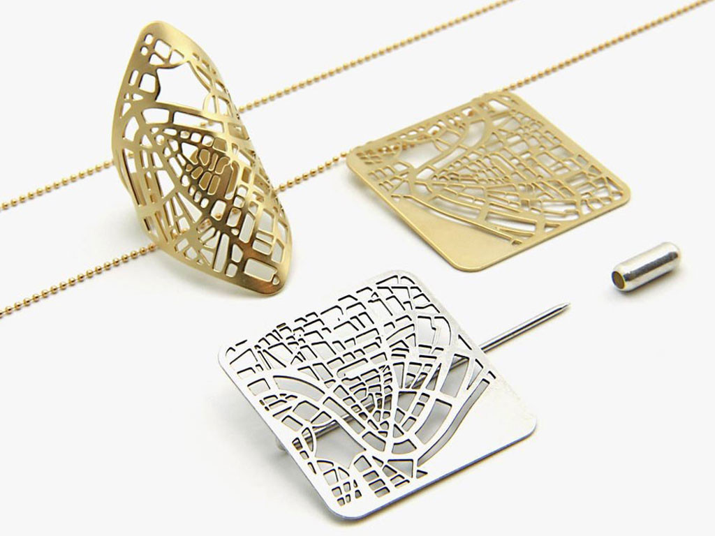 Ces bijoux sont des cartes géographiques