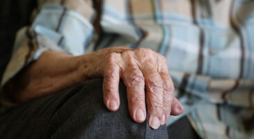 Chaleur : prenons soin de nos aînés