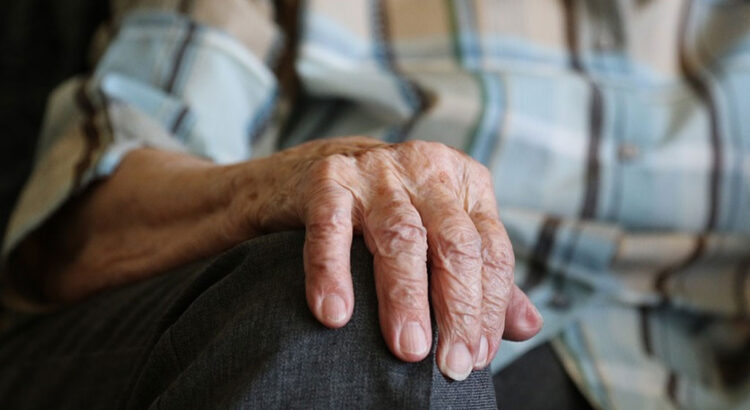 Chaleur : prenons soin de nos aînés