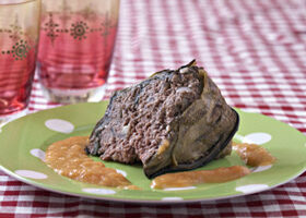 Charlotte d&rsquo;aubergines au coulis de tomates