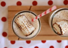 Chocolat chaud aux chamallows