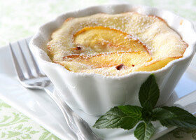 Clafoutis multifruits à la menthe