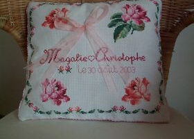 Coussin de mariage au point de croix