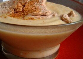 Crème de chou-fleur aux copeaux de foie gras