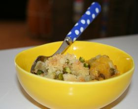 Crumble aux nectarines et pistaches