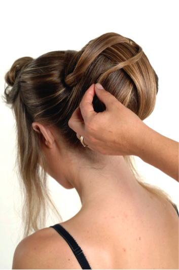 Des chignons faciles et classy avec accessoires