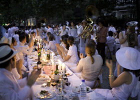 Dîner en blanc place de l&rsquo;Etoile