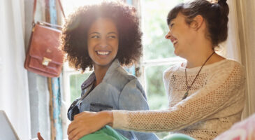 Elle adore ré-ouvre son forum