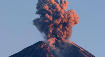 Éruption du piton de la fournaise, à la Réunion