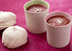 Gaspacho de framboises meringué
