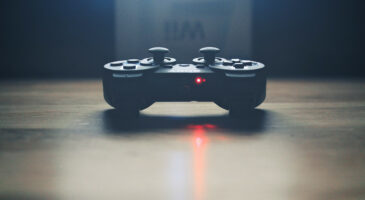 Je suis une fille qui joue aux jeux vidéos