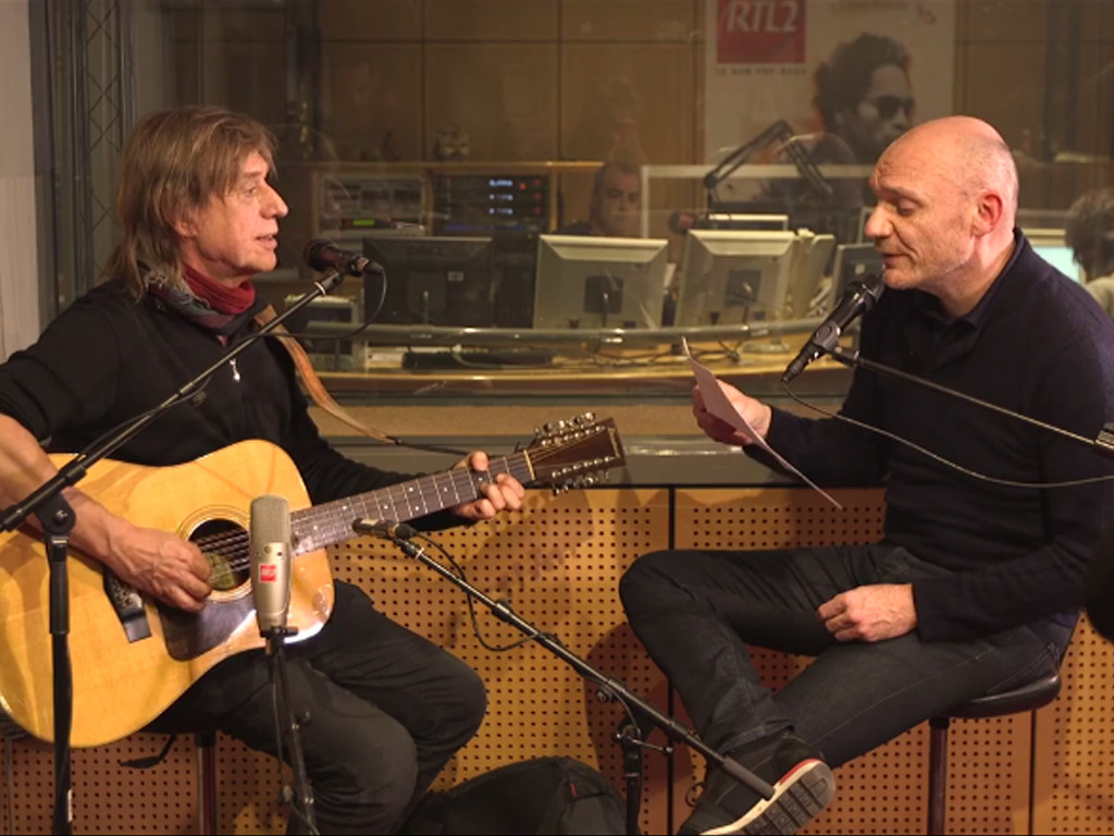 Jean-Louis Aubert et Gaëtan Roussel interprètent « Temps à nouveau » et ça donne des frissons
