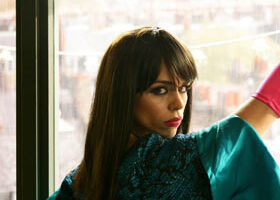 Une call girl débarque sur Paris Première