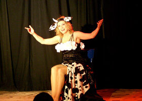 Karine Lyachenko, une bombe détonante sur scène