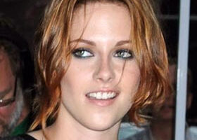Kristen Stewart lâche le brun pour un roux flamboyant