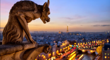 LES COULISSES DES PLUS BEAUX MONUMENTS PARISIENS AU PIED DU SAPIN !
