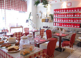 Trois salons de thé girly