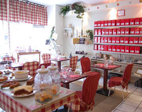 Trois salons de thé girly