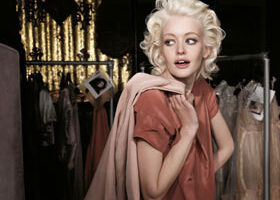 Le brushing crêpé style rock