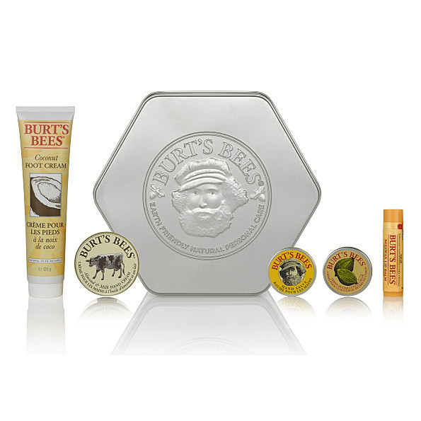 Les 5 essentiels de Burt&rsquo;s Bees dans un coffret
