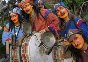 Dans la rue avec Les Marcheurs de Lumière