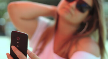 Les sexy selfies, une idée pour pimenter sa relation