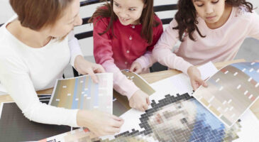 Les tableaux en mosaïque de gommettes de Poppik