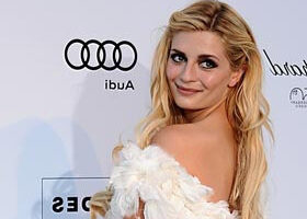 Mischa Barton dans les bras d&rsquo;un DJ
