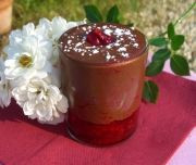 Mousse au chocolat sur lit de framboises