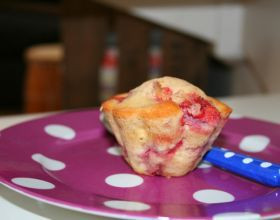 Muffins aux fraises et chocolat blanc