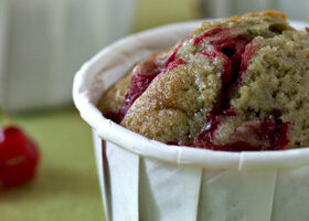 Muffins aux groseilles et thé vert