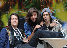 Les Naive New Beaters sont de retour avec un nouvel EP, « Jersey » !