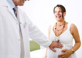 Ostéopathie : idéale pour soulager la femme enceinte et son bébé